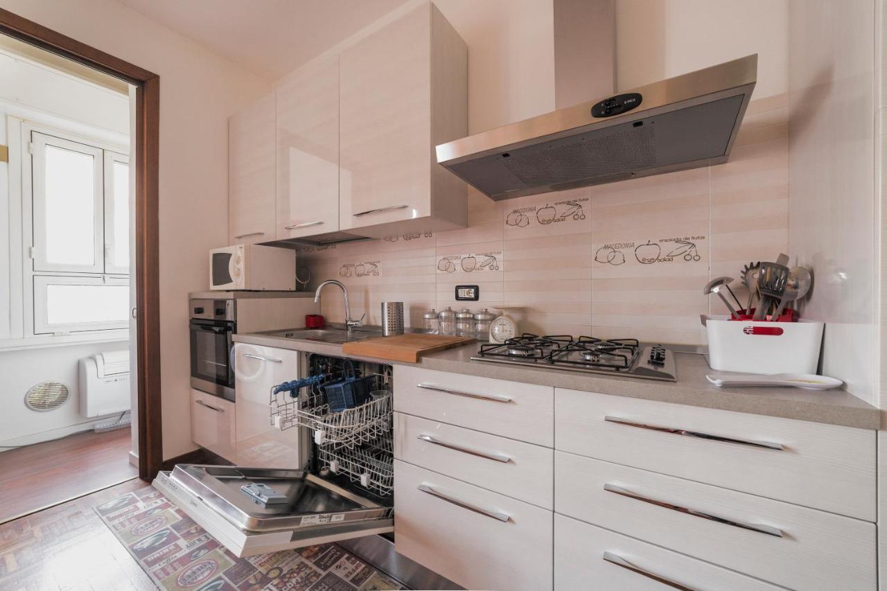 Milano Functional Apartment Luaran gambar